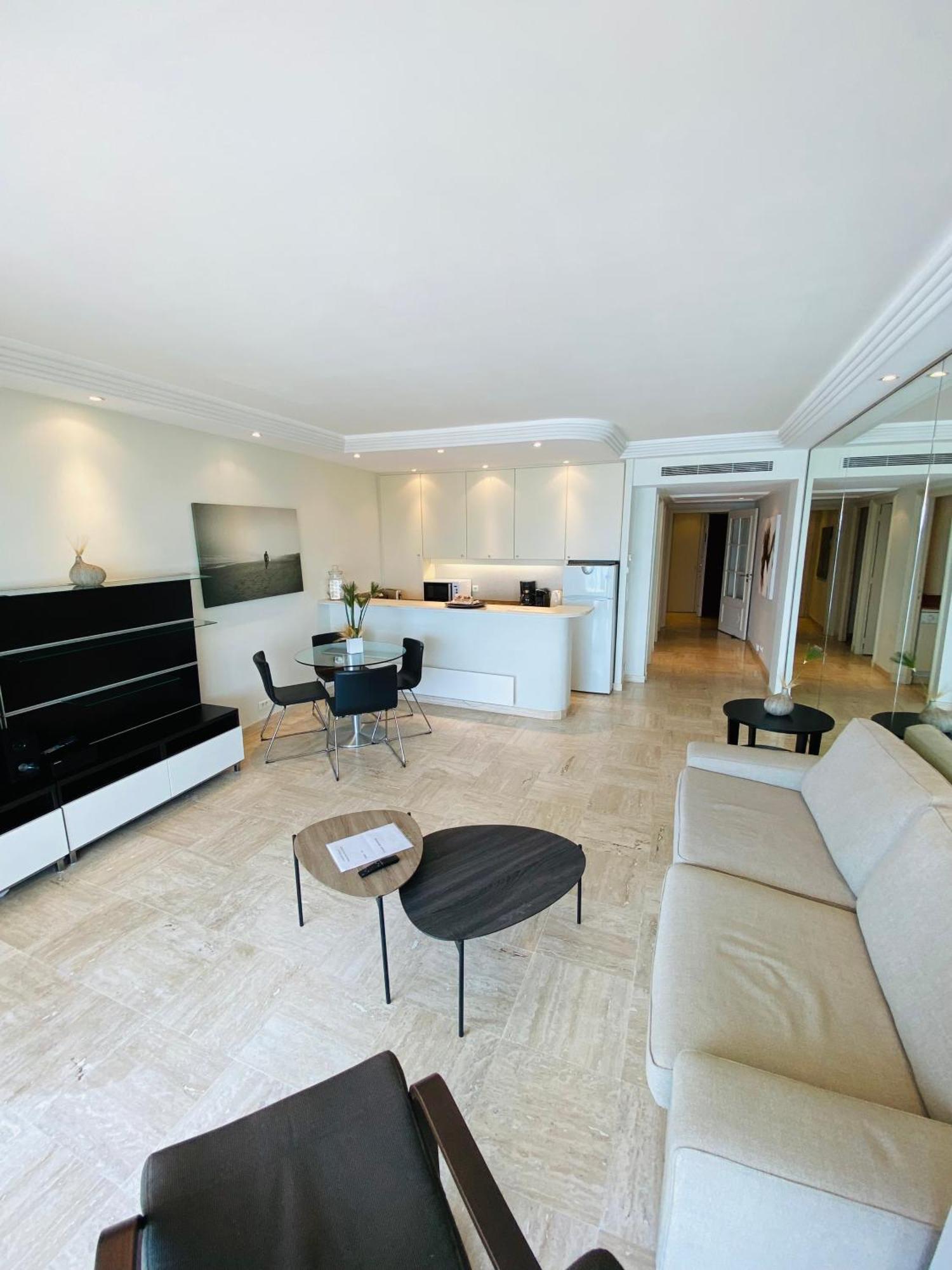 Grand Aparthotel Cannes